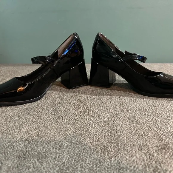 Rachel Zoe Black Patent Leather Heels - Picture 6 of 6